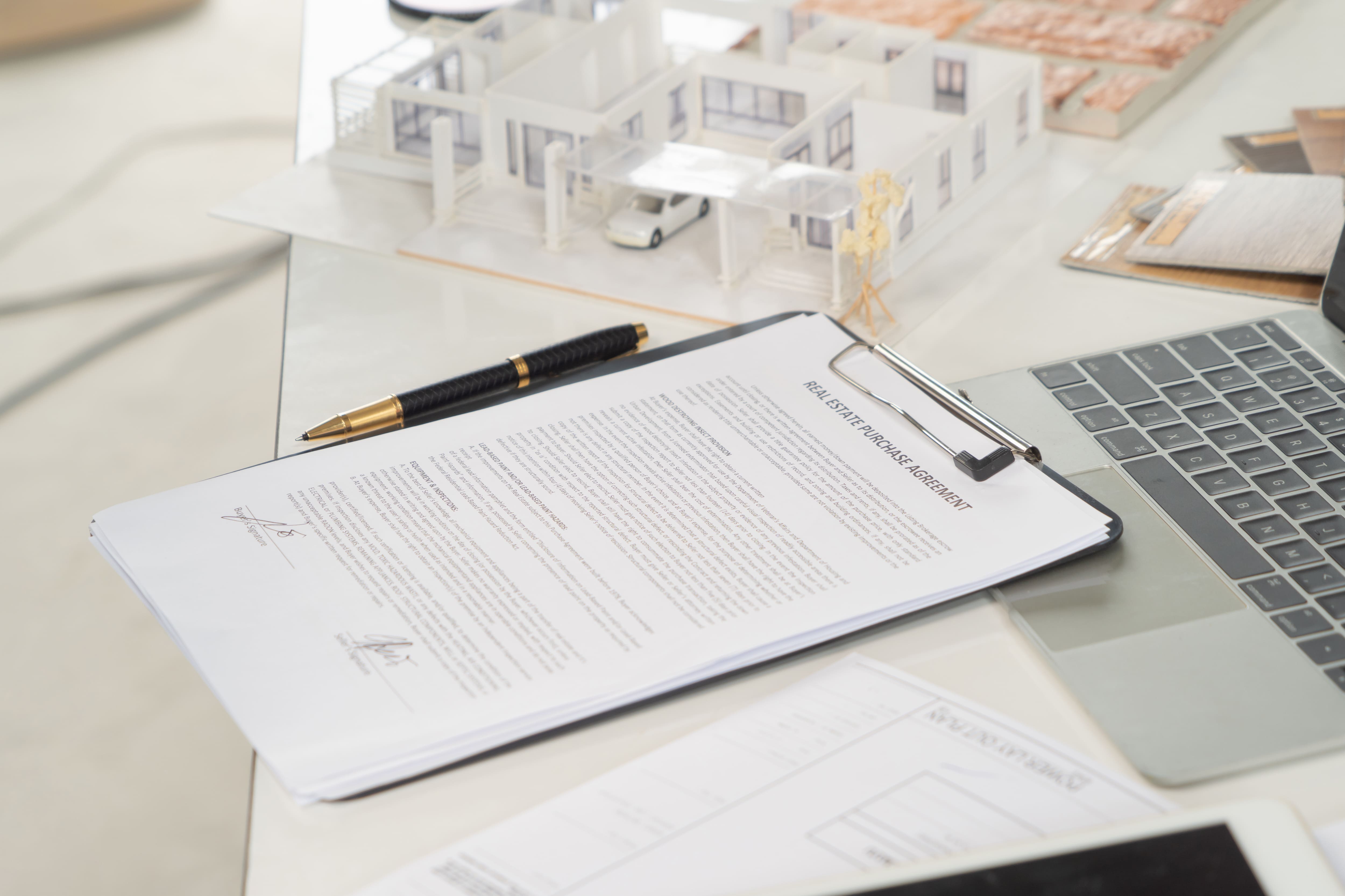 Договір переуступки майнових прав